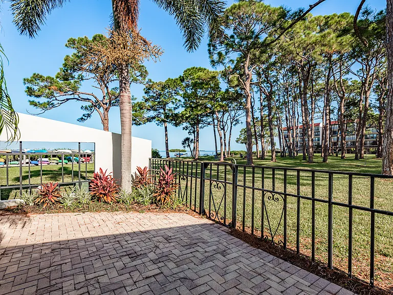 2700 Bayshore Blvd #507 — Photo 32