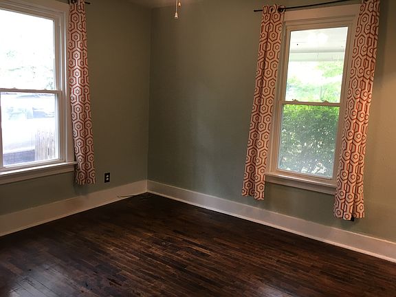 Living room - 11' x 12'