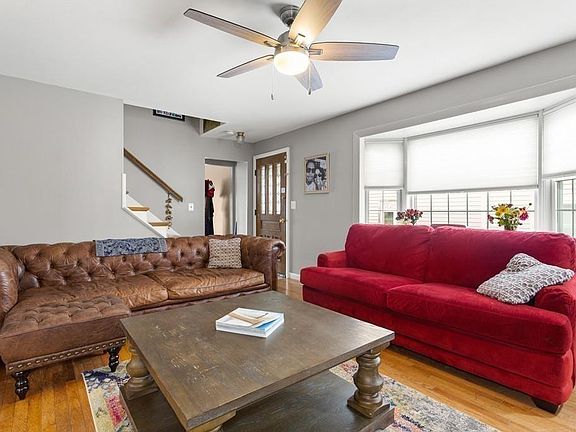 4th image of 22 Northend Ave
