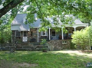 133 Rose Ave, Woodcliff Lake, NJ