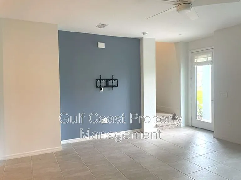 1908 Swivel Ln — Photo 5