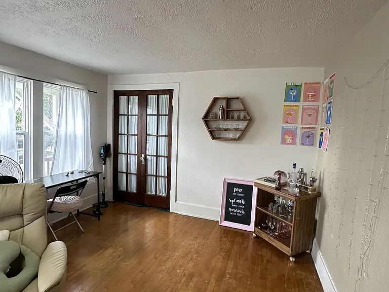904 1st Ave — Photo 10