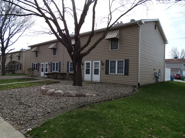 2303 Yorktowne Dr, Valparaiso, IN 46383