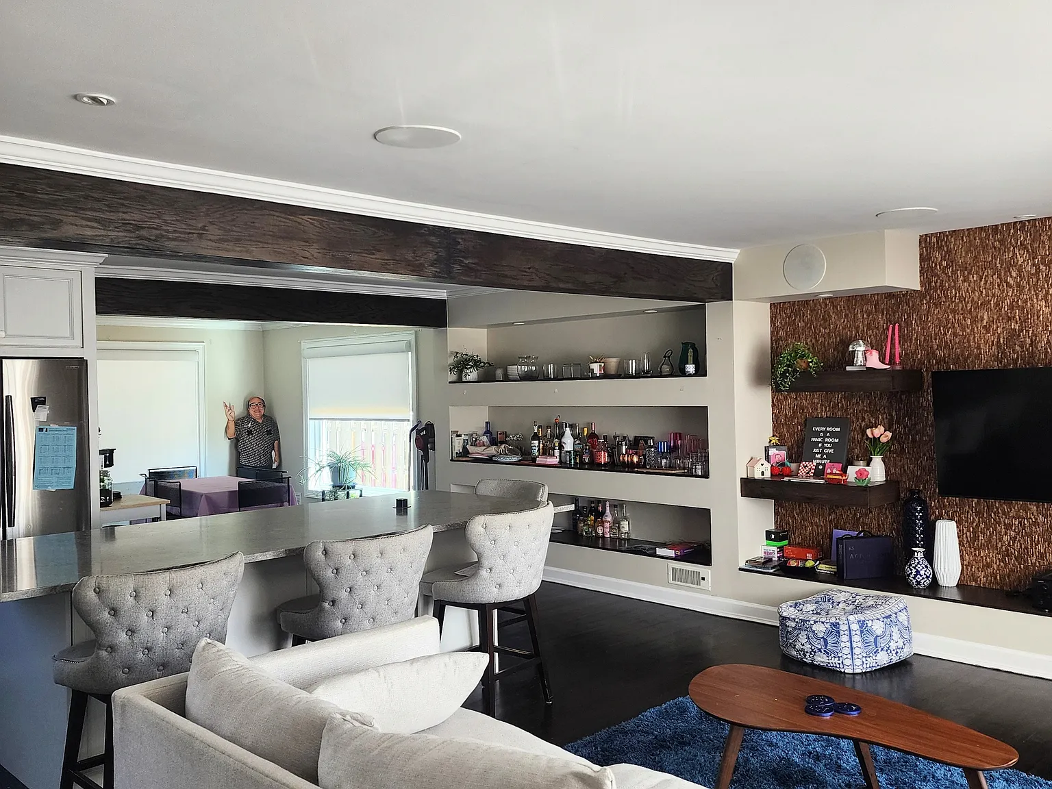 4 bed, 1967 sqft, $4,925 — Photo 3