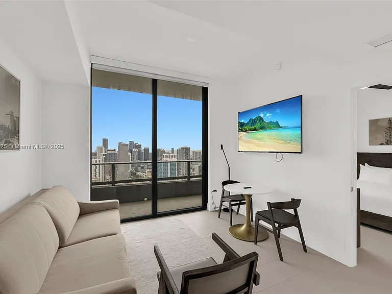 601 NE 1st Avenue 4814 #LPH — Photo 7