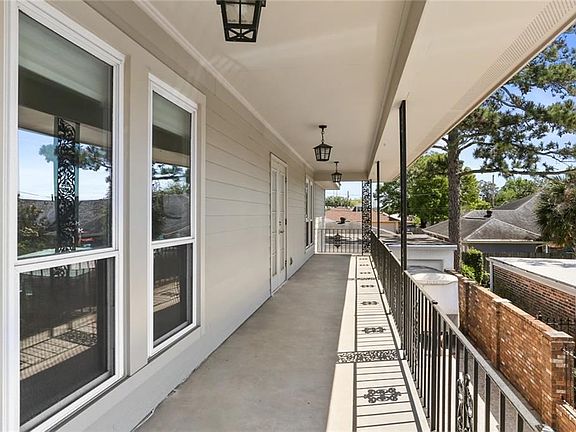 5th image of 609 Focis St