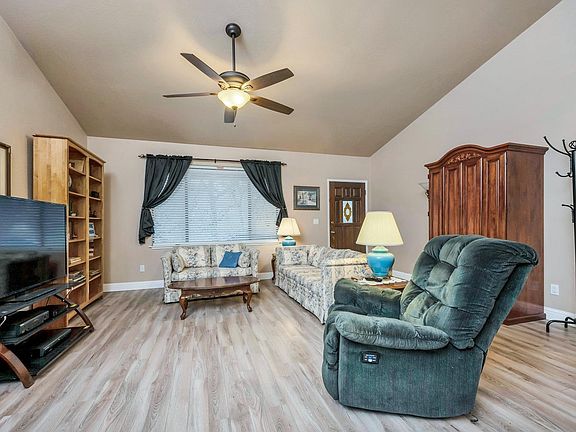 5th image of 20225 Siesta Ct