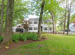 1386 Rosehill Blvd, Niskayuna, NY 12309