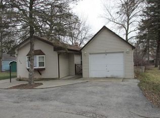 512 S Emerald Dr, McHenry, IL 60051