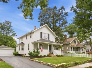 1060 Griffith Rd, Lake Forest, IL 60045