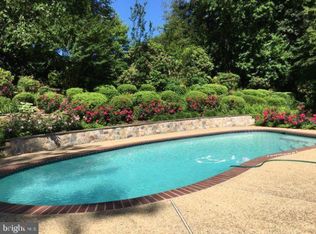 7502 Shadywood Rd, Bethesda, MD 20817