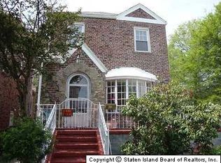 2 Amherst St, Brooklyn, NY 11235