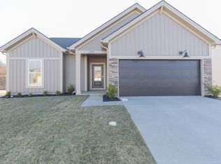 2810 Willow Creek Dr, Evansville, IN 47712