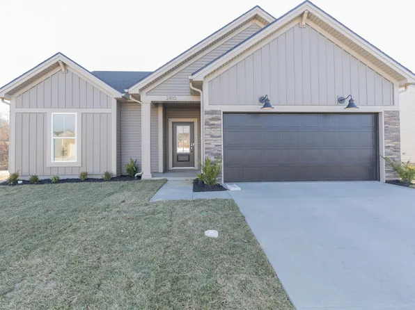 2810 Willow Creek Dr, Evansville, IN 47712