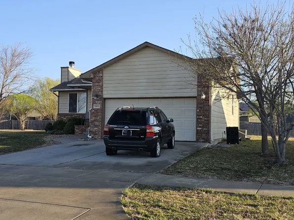 1012 E Winding Lane St, Derby, KS 67037