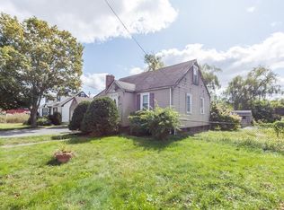 215 Hamilton St, Saugus, MA 01906