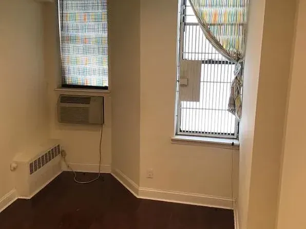 155 East 30th Street image 5 of 10