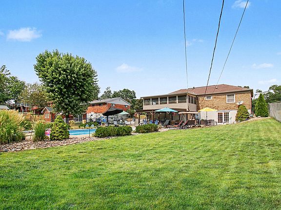 4th image of 3054 Winding Trails Dr