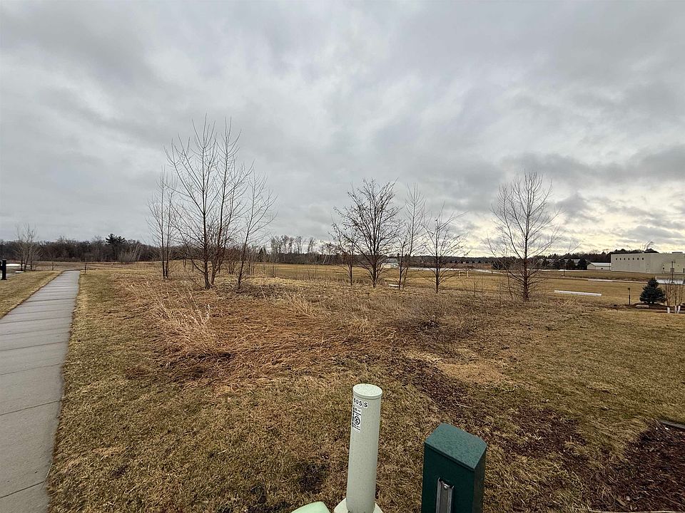 2nd image of 605 Sunset Rdg
