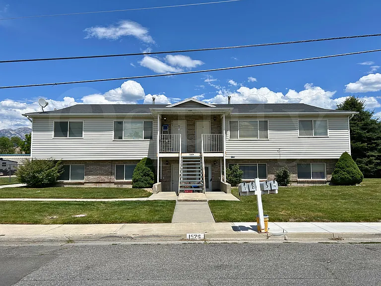 1526 N Trinnaman Ln #4-1 — Photo 1