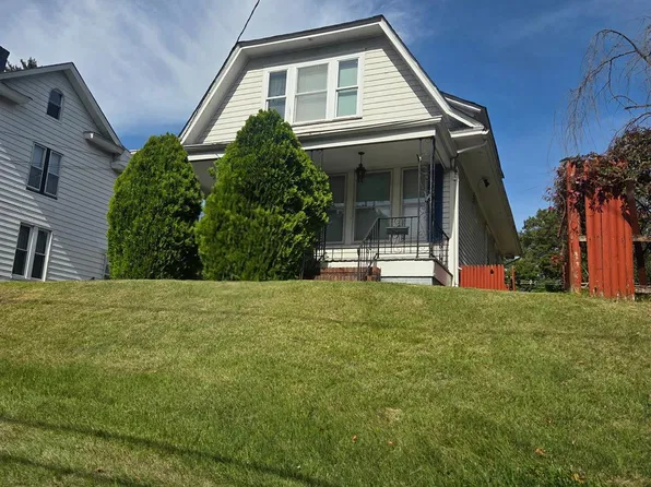 80 Freeman St, Woodbridge, NJ 07095