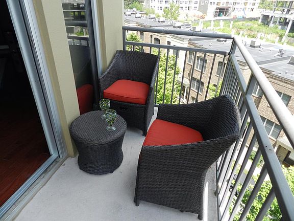 Balcony with seating