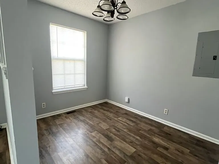 717 Polk Ave — Photo 6