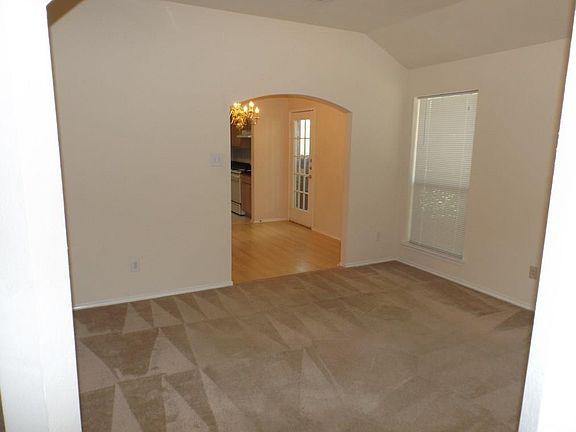 3rd image of 2336 Brookview Dr