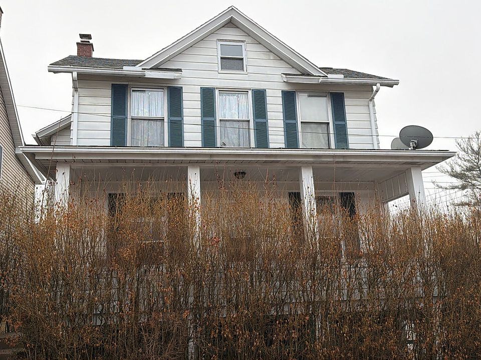 1st image of 200 3rd St