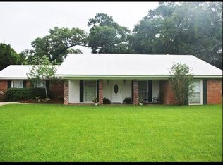 1205 Loreauville Rd, New Iberia, LA 70563