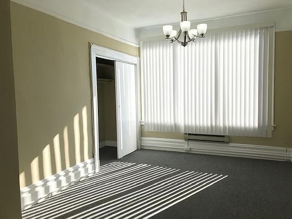 3rd image of 1436 California St APT 6