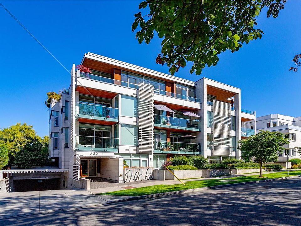 1st image of 986 Heywood Ave #401