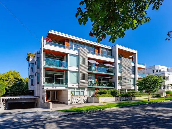 986 Heywood Ave #401, Victoria, BC V8V 2Y6