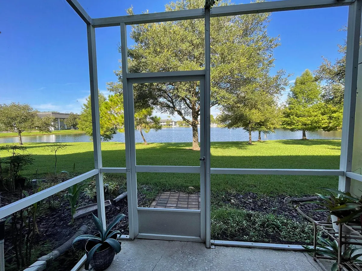 Building Photo - 2530 Passamonte Dr