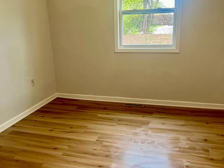 3821 Sherman Towne Dr — Photo 9