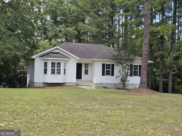 704 Hillwood Dr, Statesboro, GA 30458