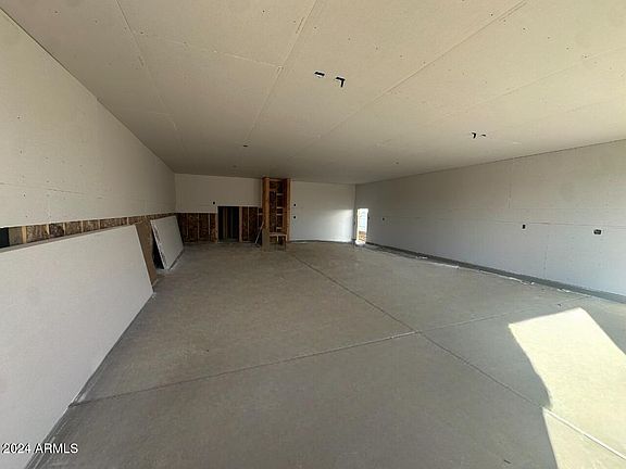 3rd image of 2590 E ABE TRUCKLE Avenue