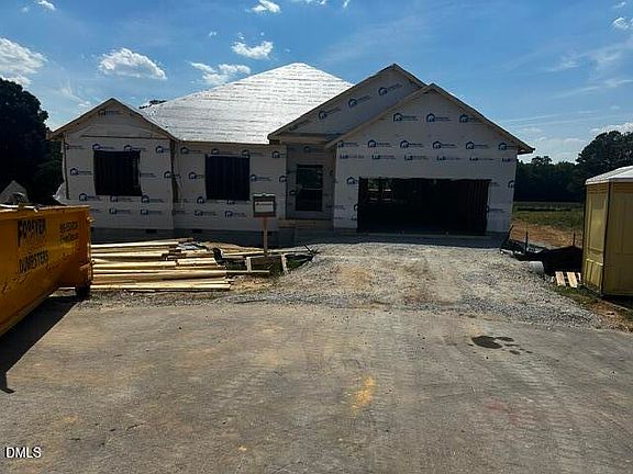 2nd image of 80 Leslie Ct