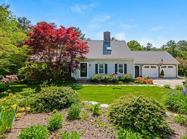 290 Cotuit Bay Drive, Cotuit, MA 02635