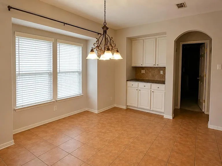 11607 Bay Ledge Dr — Photo 2