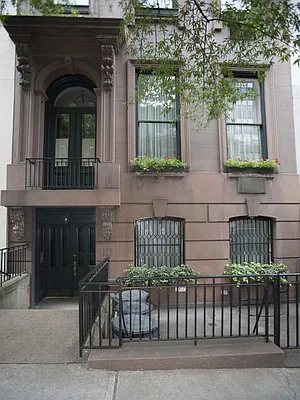 Sold by Sotheby's International Realty | media 5