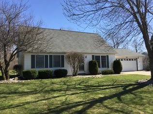 1075 S Jackson St, Nappanee, IN 46550