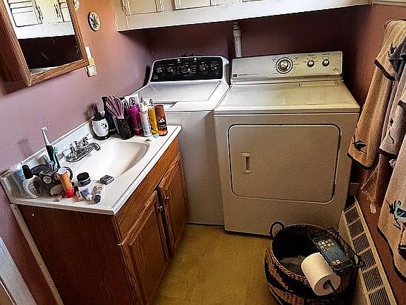 3rd image of 294 Matthews Rd
