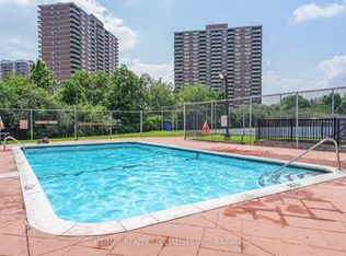 1 Rowntree Rd NW #712, Toronto, ON M9V5G7