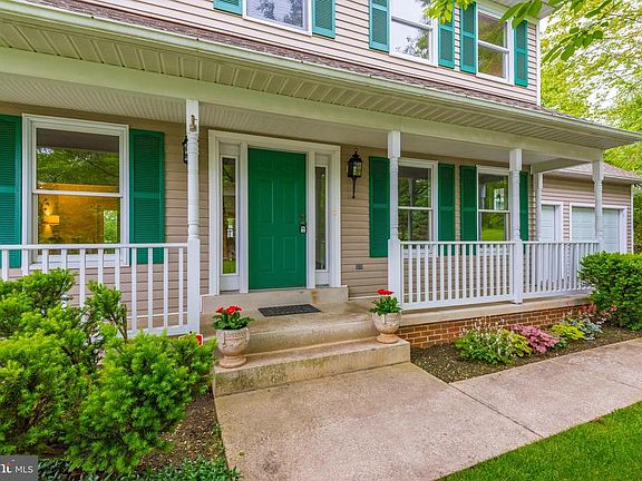 4th image of 10239 Meadowridge Dr