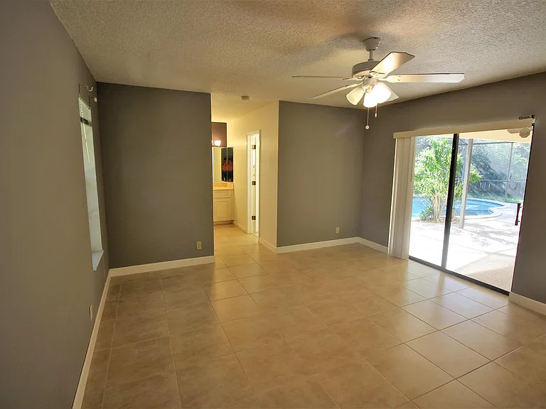 434 SW 15th Dr — Photo 21