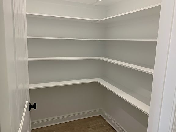 5th image of 5371 Adeline Cir