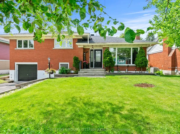 1166 Whitmore Ave, Ottawa, ON K2C 2N8