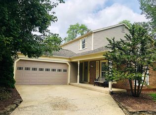 4002 Hunting Pines Ct, Fairfax, VA 22032