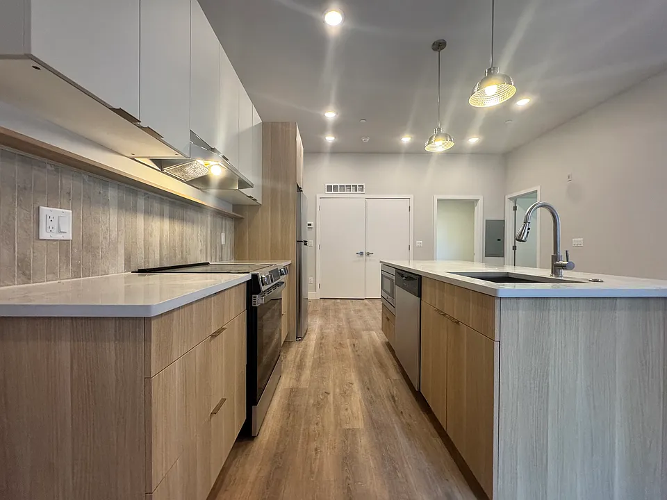 5222-24 Chester Ave #10